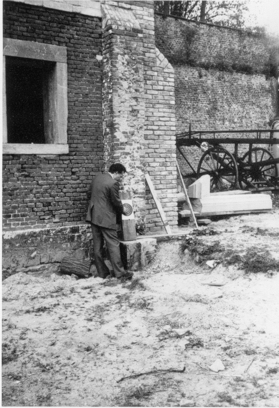 AG83-29